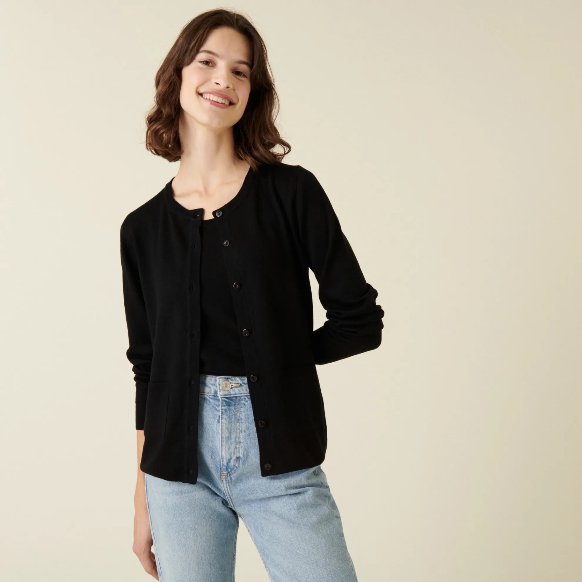 Maison Montagut Cardigan Boutonne Col Rond A Poches En Laine Merinos - Amalia>Femme Vestes Et Gilets