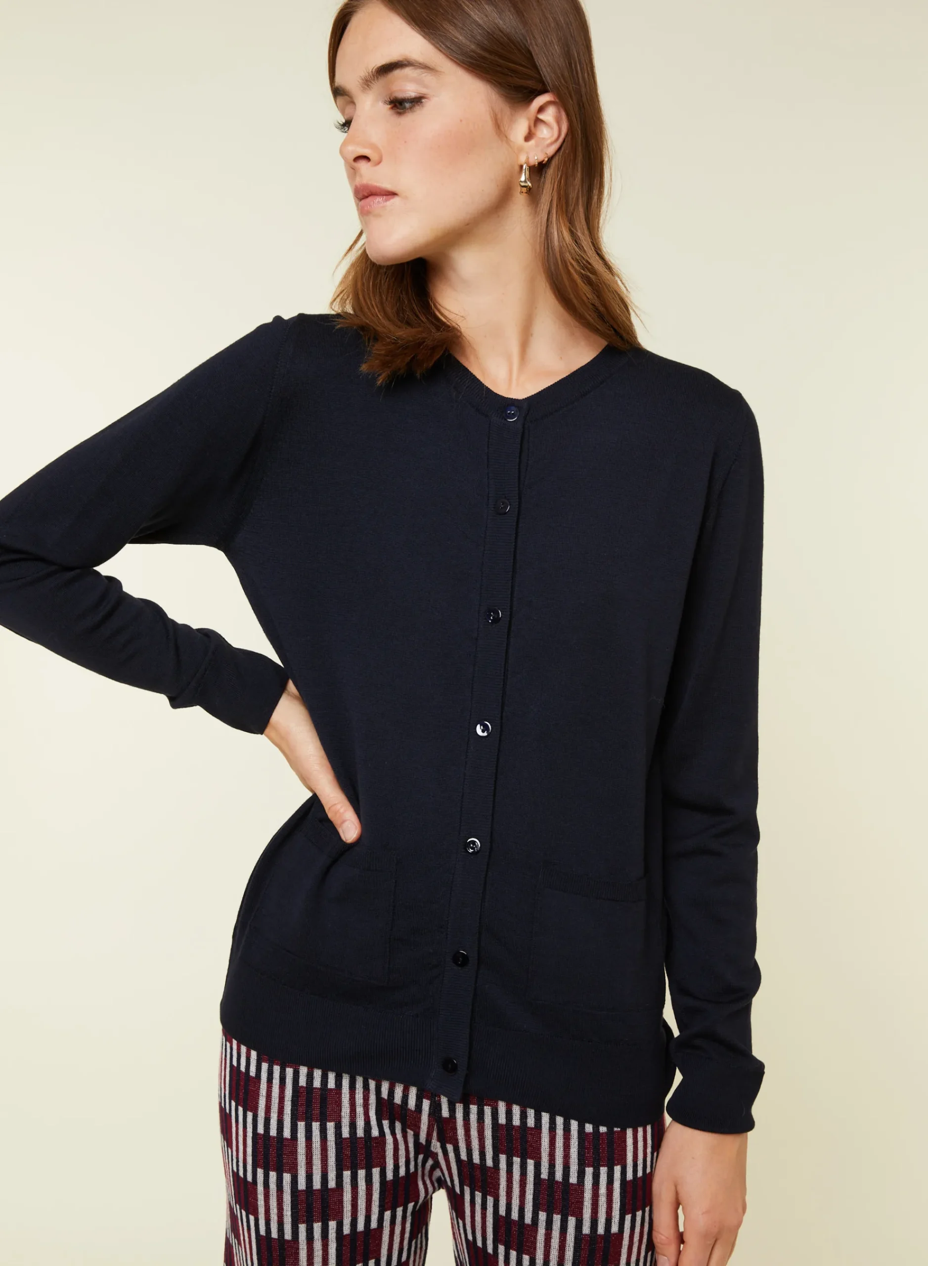 Maison Montagut Cardigan Boutonne Col Rond A Poches En Laine Merinos - Amalia>Femme Vestes Et Gilets