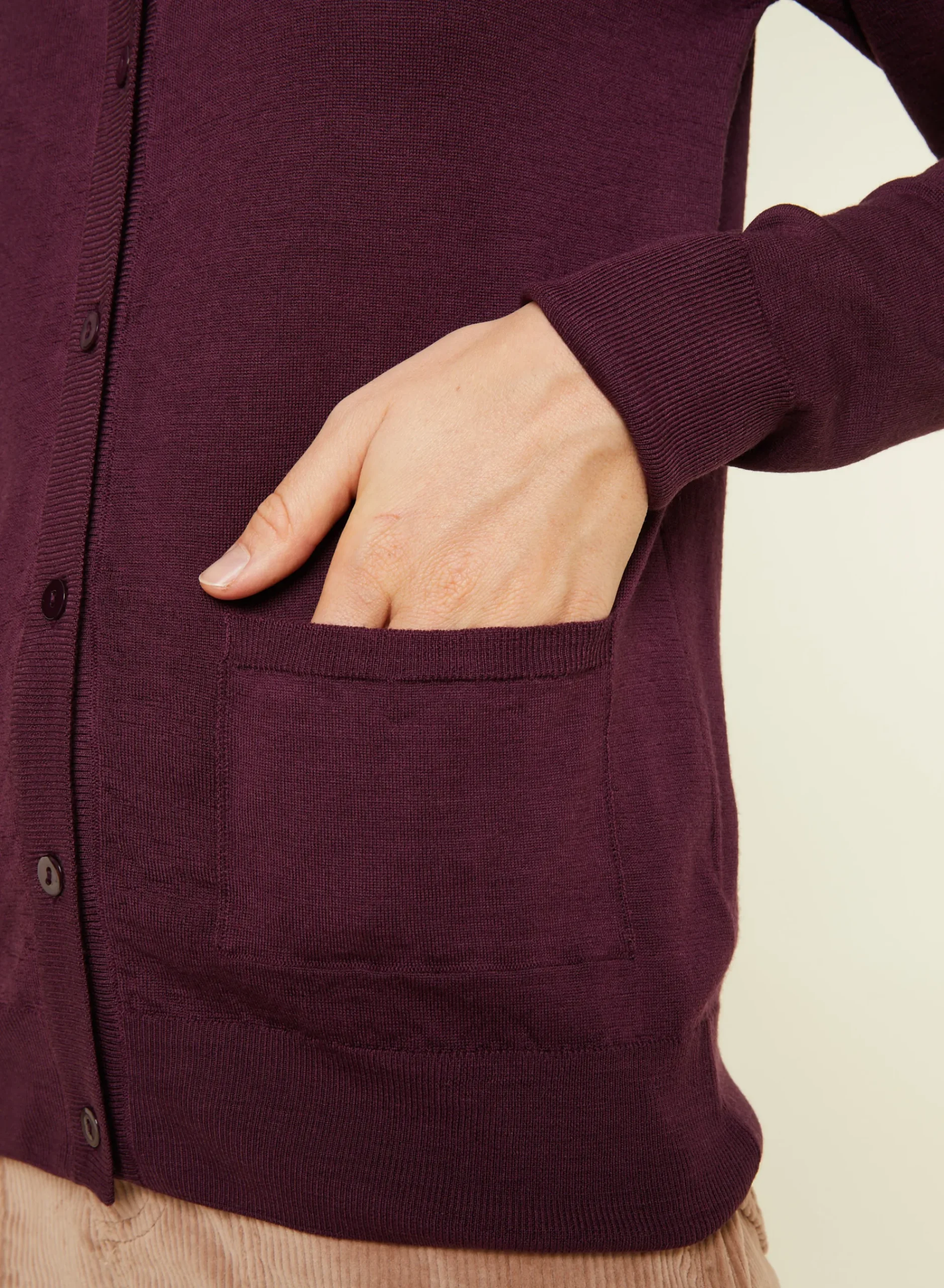 Maison Montagut Cardigan Boutonne Col Rond A Poches En Laine Merinos - Amalia>Femme Vestes Et Gilets