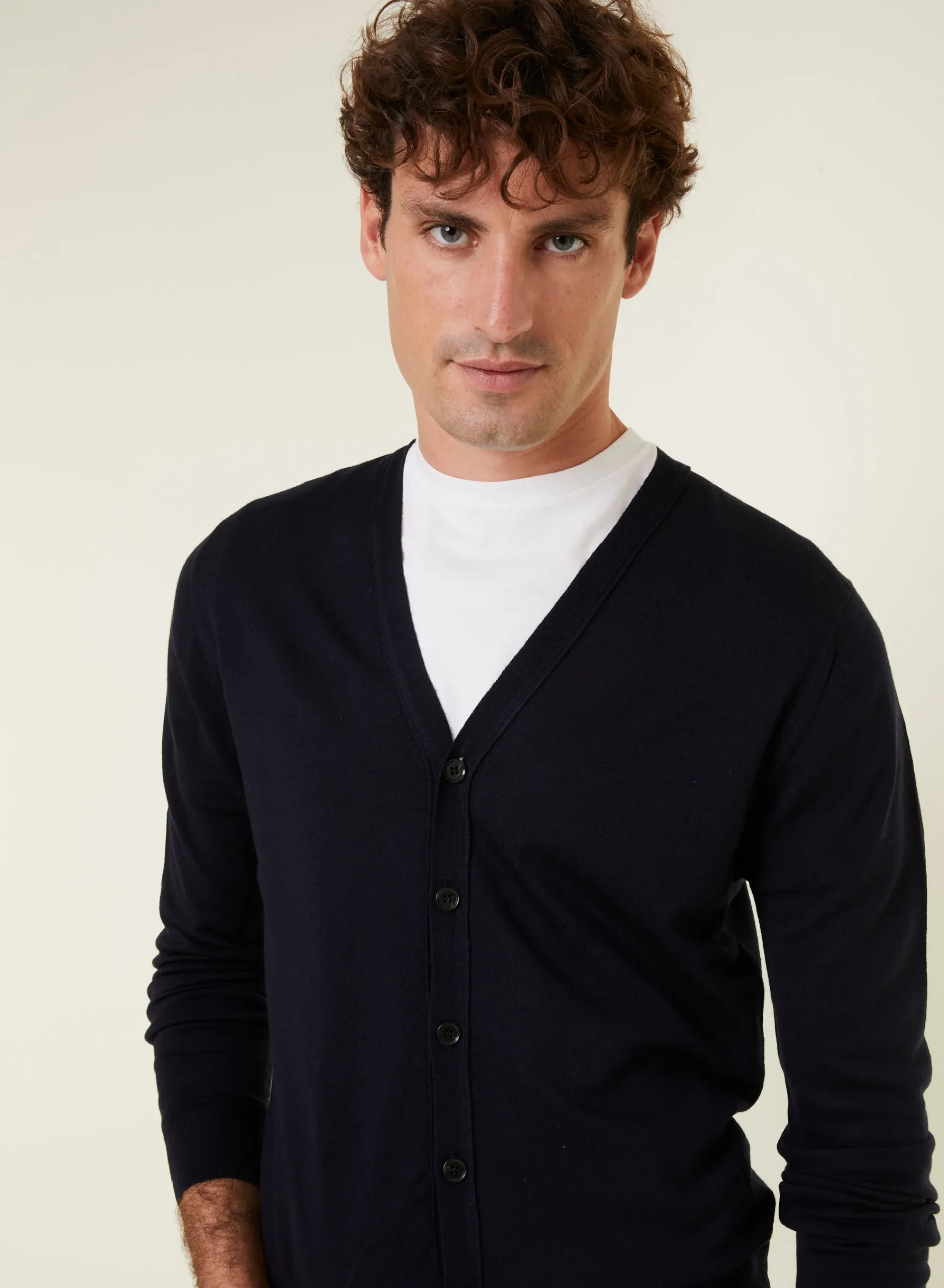 Maison Montagut Gilet Boutonne Avec Logo En Laine Merinos - Etienne>Homme Vestes Et Gilets