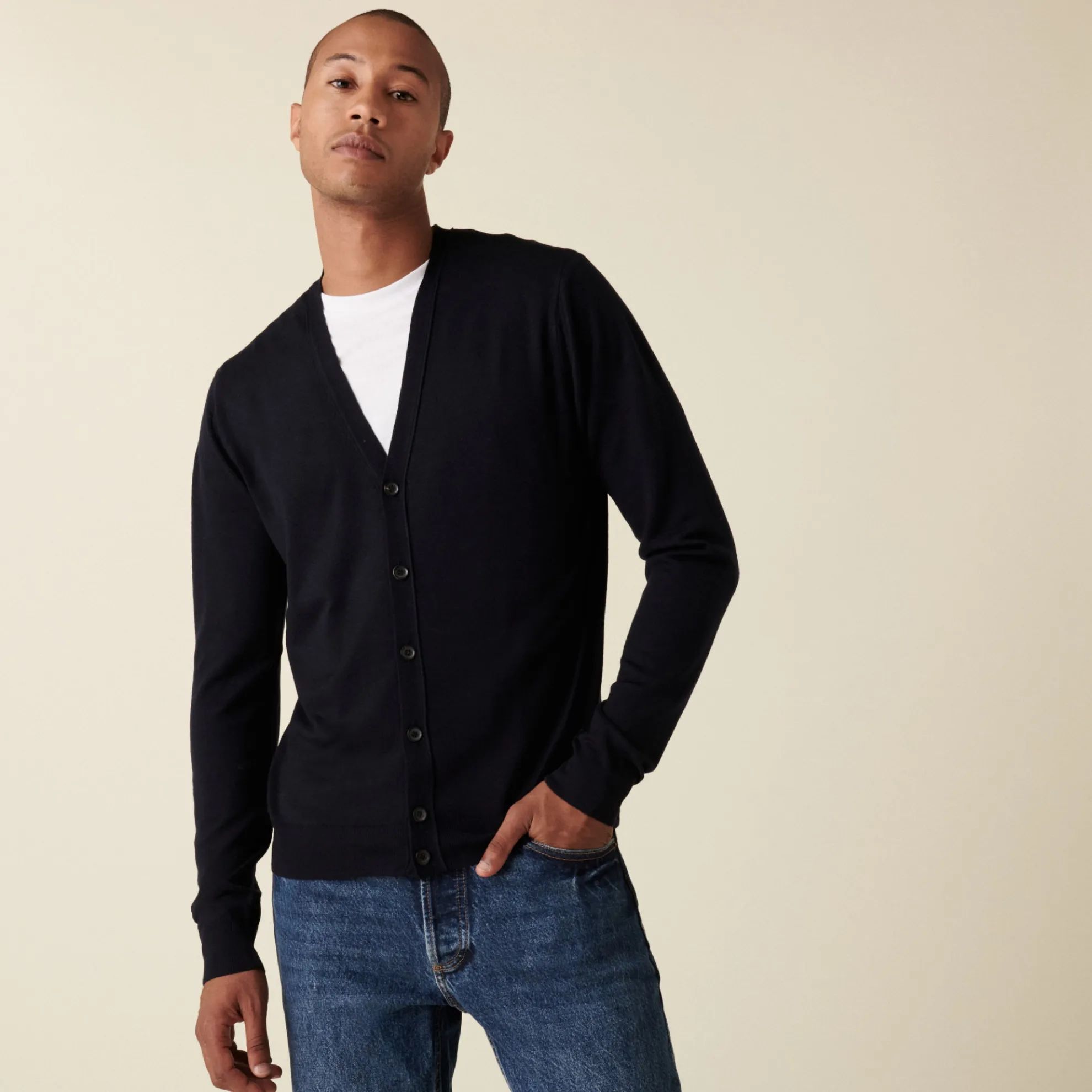 Maison Montagut Gilet Boutonne Avec Logo En Laine Merinos - Etienne>Homme Vestes Et Gilets