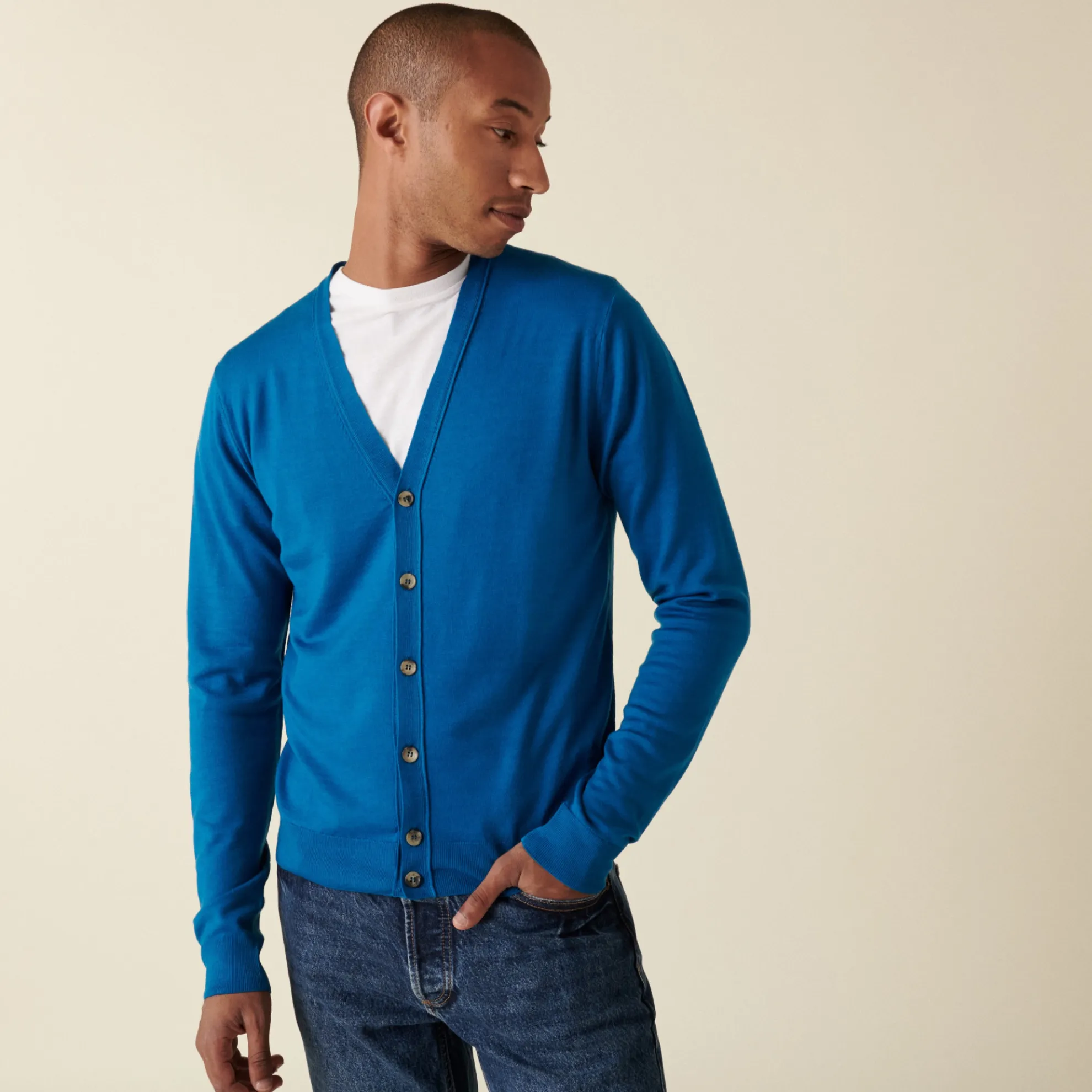 Maison Montagut Gilet Boutonne Avec Logo En Laine Merinos - Etienne>Homme Vestes Et Gilets