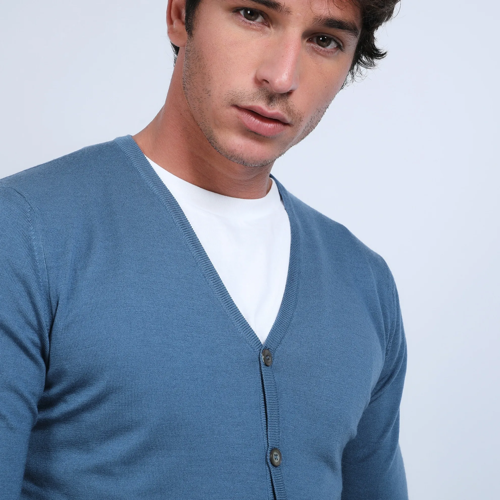 Maison Montagut Gilet Boutonne En Laine Merinos - Brad>Homme Vestes Et Gilets