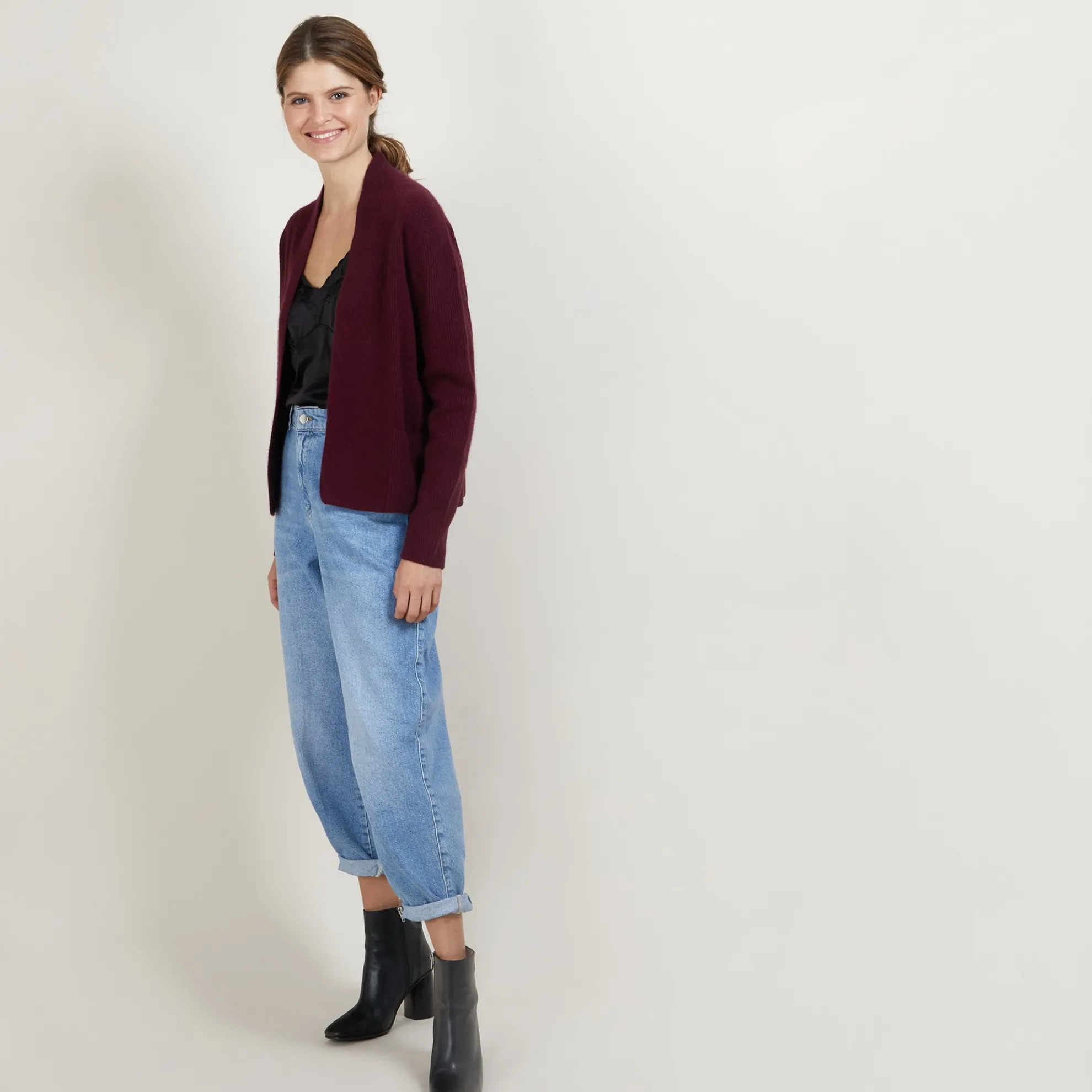 Maison Montagut Gilet Court En Cachemire Avec Poches - Basma>Femme Vestes Et Gilets