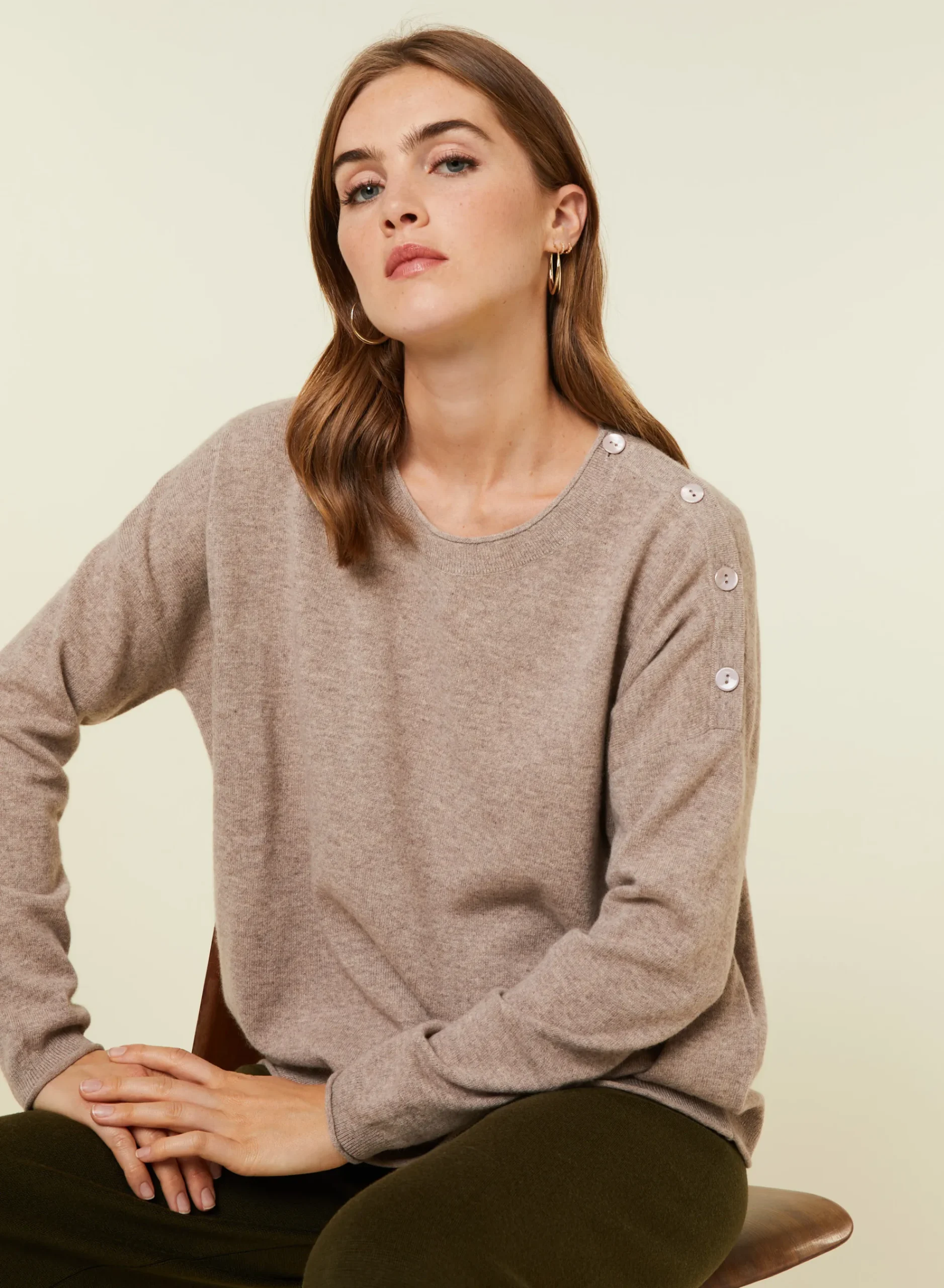 Maison Montagut Pull Ample Boutonne A Col Rond En Cachemire - Acene>Femme Pulls
