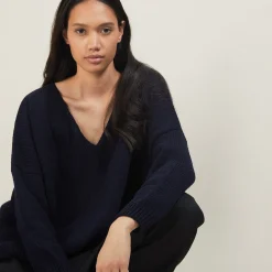 Maison Montagut Pull Ample Col V En Laine Et Soie - Baba><noscript><img width=