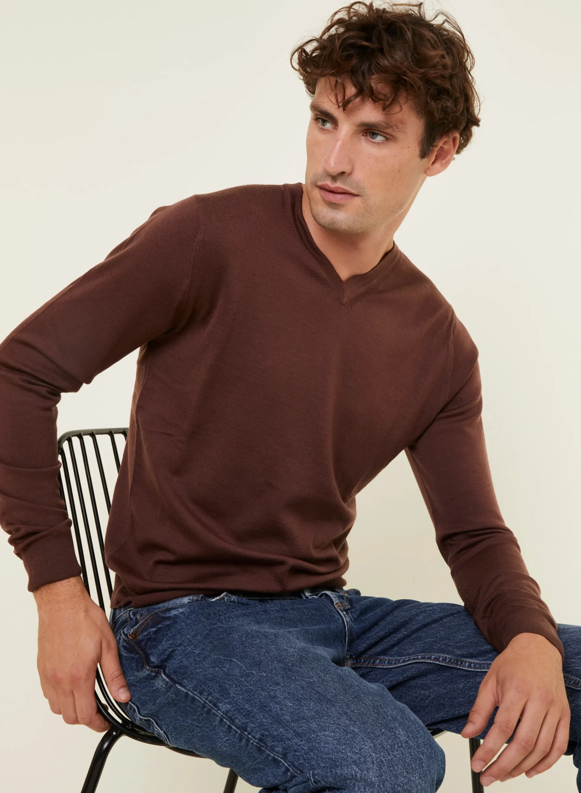 Maison Montagut Pull Col V Avec Logo En Laine Merinos - Elmo>Homme Pulls