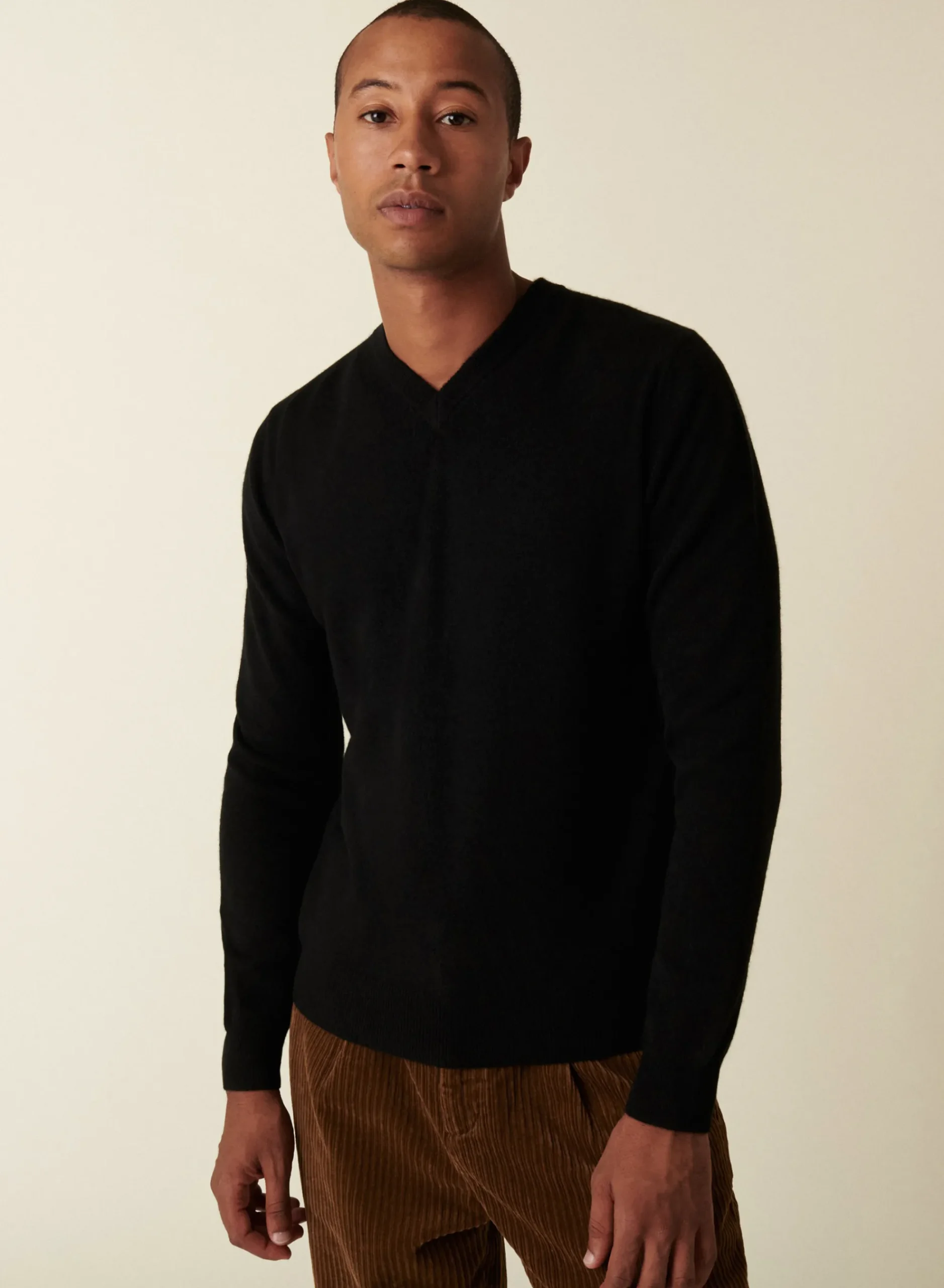 Maison Montagut Pull Col V Avec Logo En Laine Merinos - Elmo>Homme Pulls