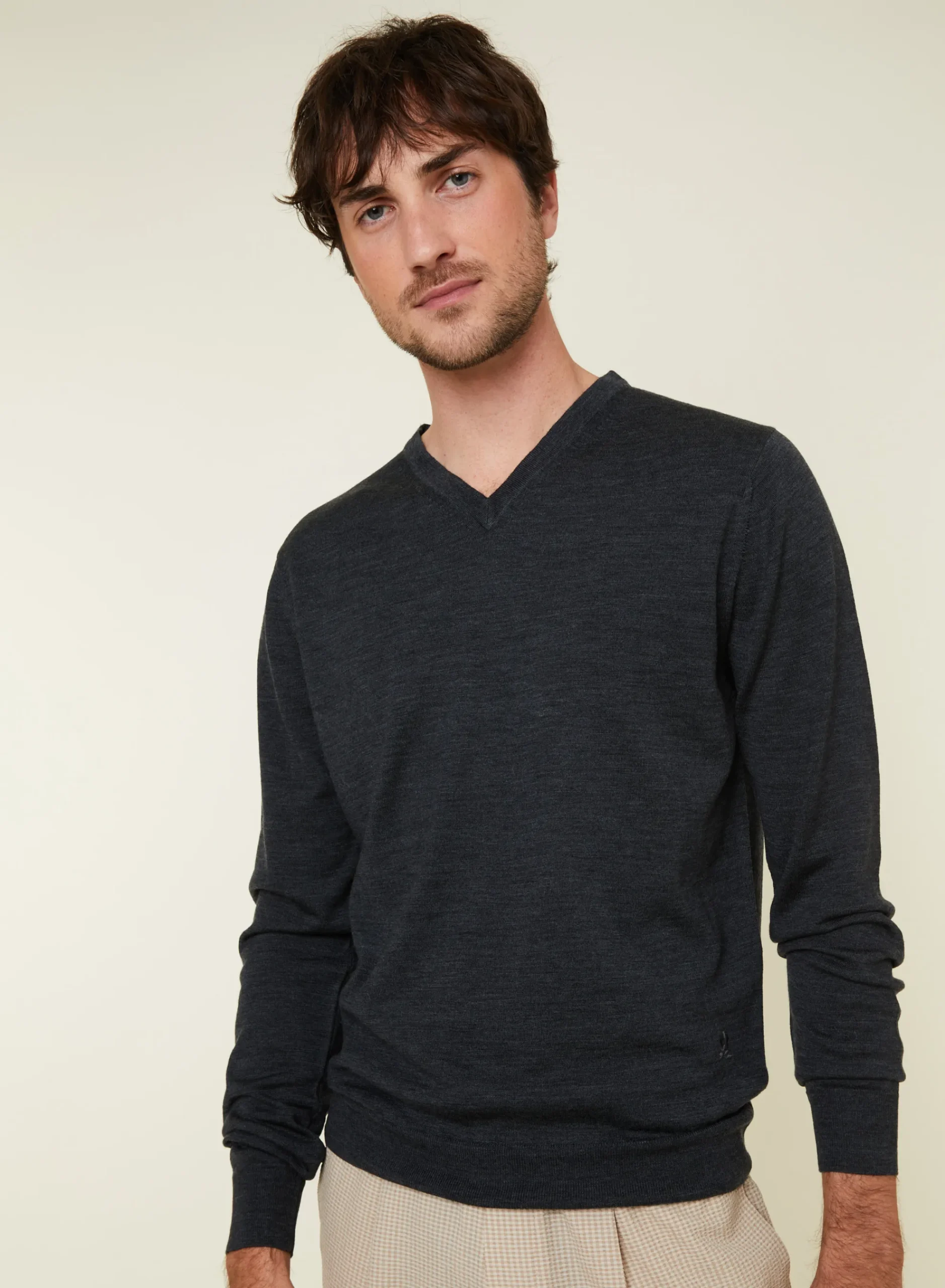 Maison Montagut Pull Col V Avec Logo En Laine Merinos - Elmo>Homme Pulls
