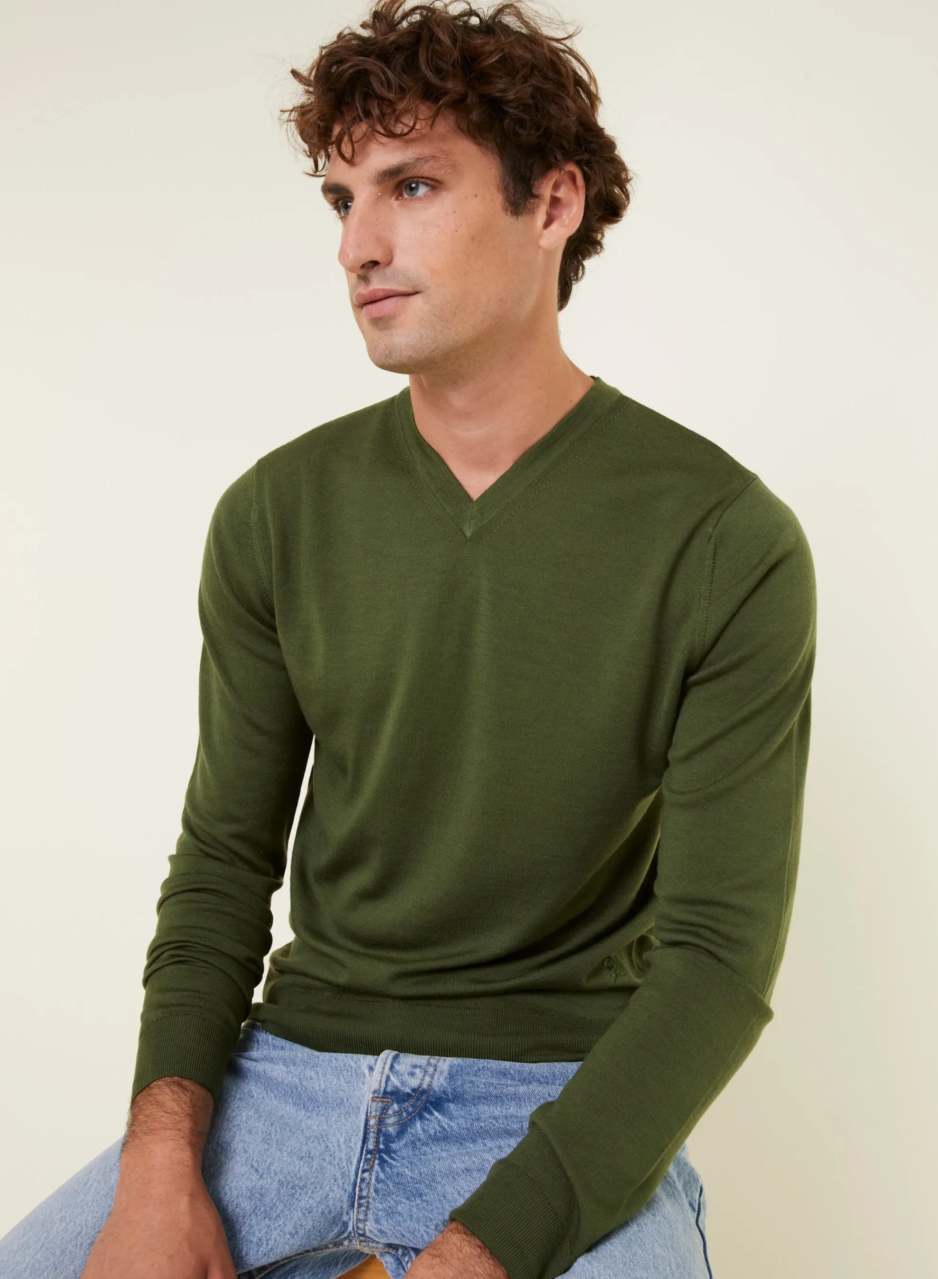 Maison Montagut Pull Col V Avec Logo En Laine Merinos - Elmo>Homme Pulls