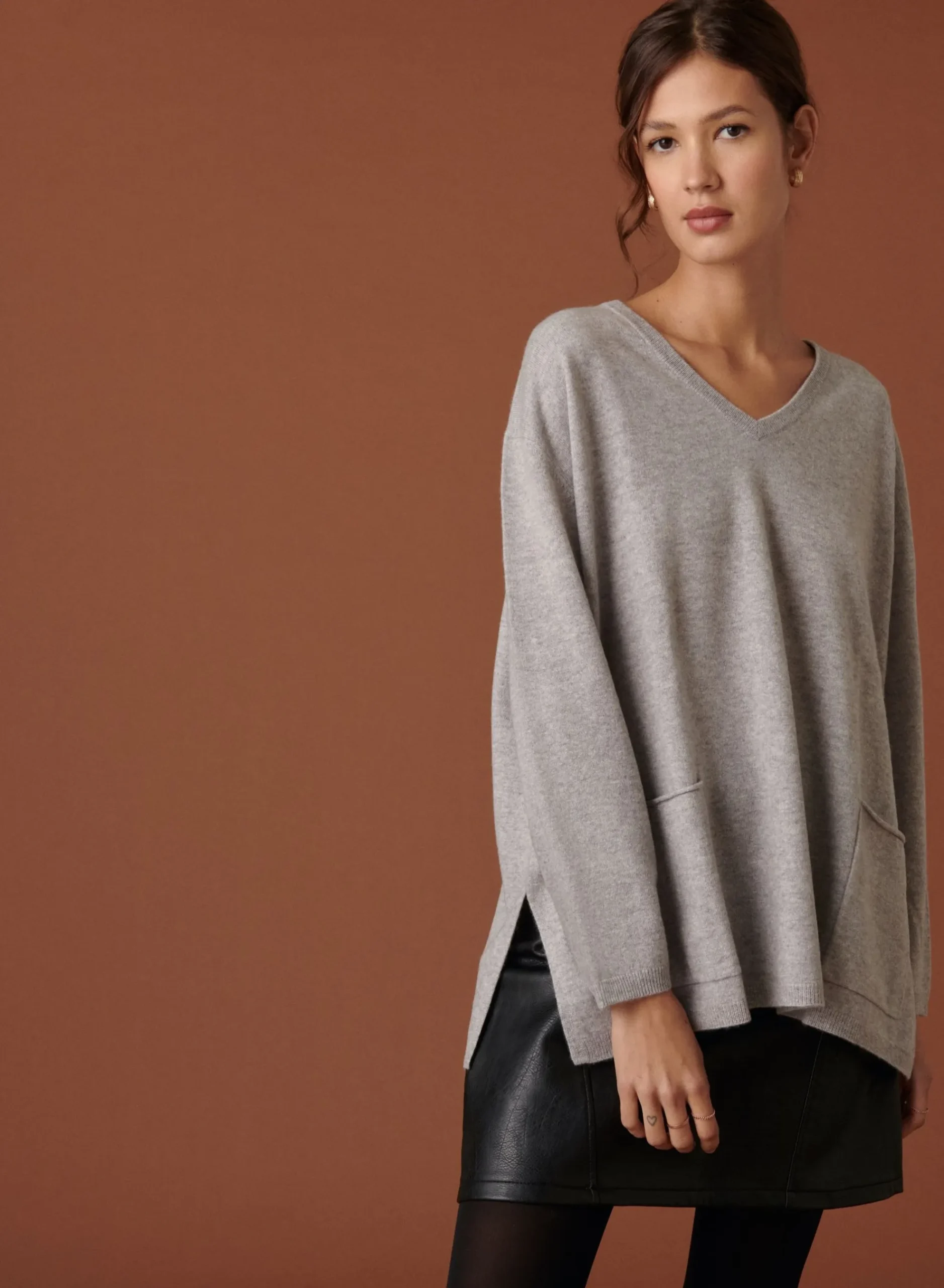 Maison Montagut Pull Col V En Cachemire A Fentes Cotes - Accacia>Femme Pulls