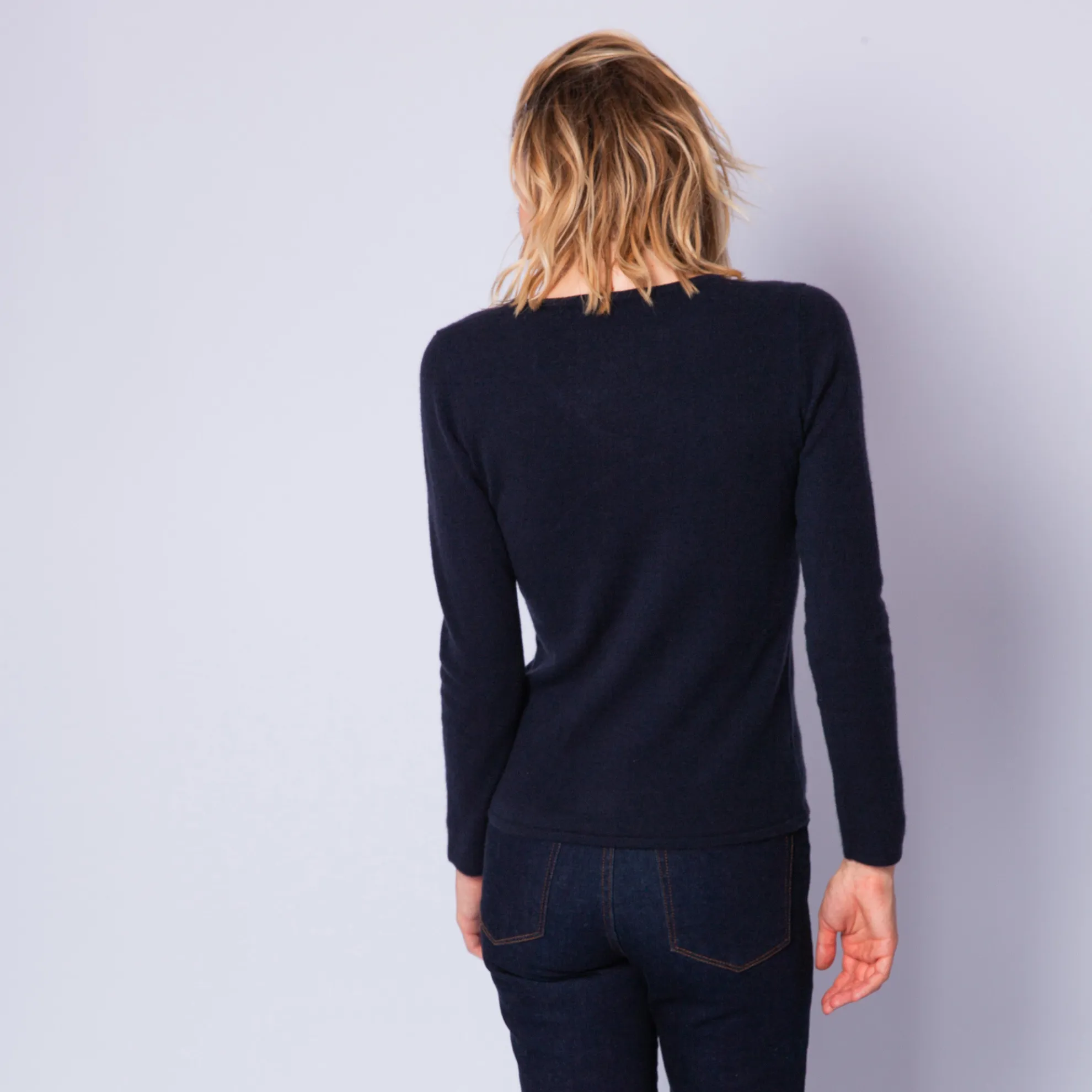 Maison Montagut Pull Col V En Cachemire Intemporel - Eniva>Femme Pulls