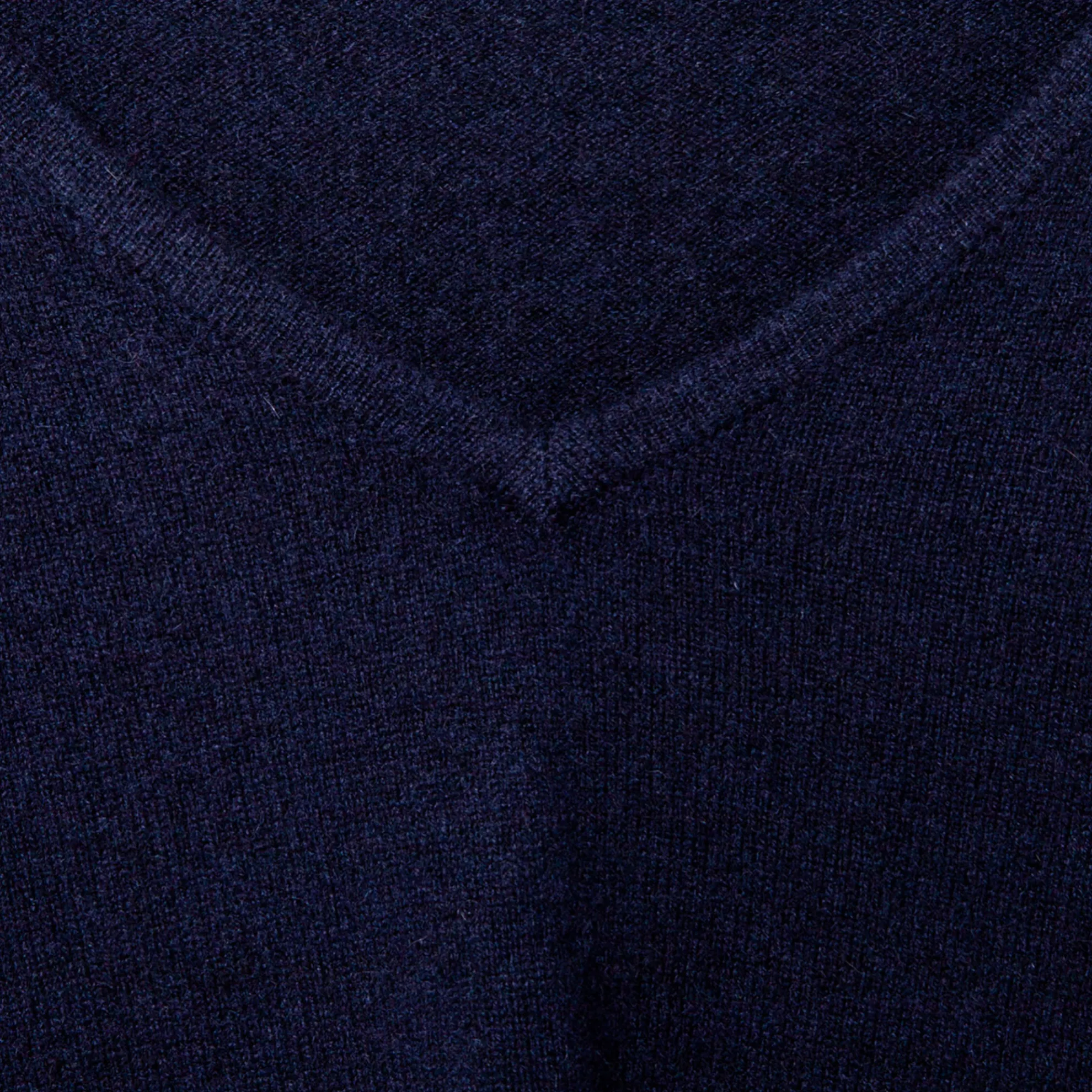 Maison Montagut Pull Col V En Cachemire Intemporel - Eniva>Femme Pulls