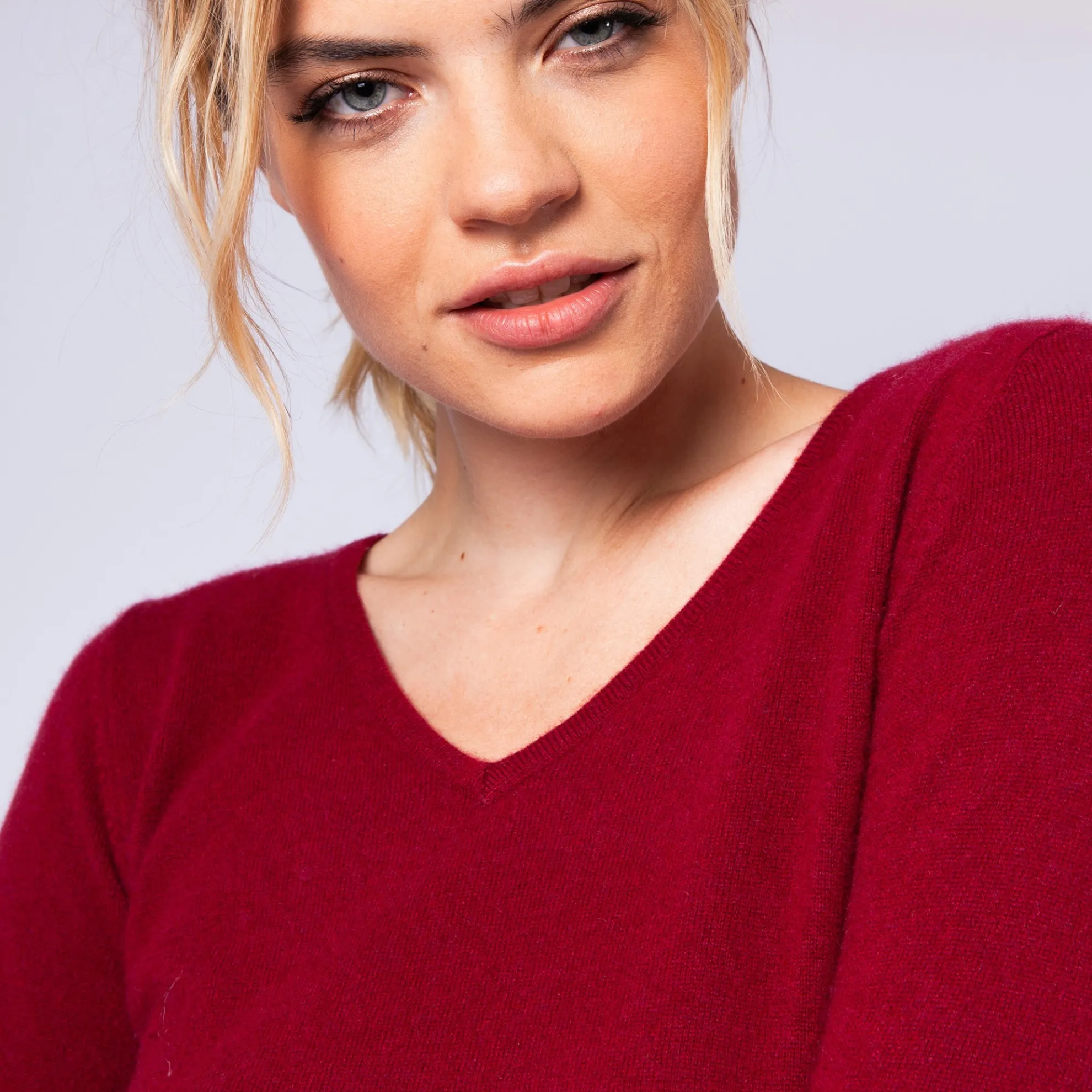 Maison Montagut Pull Col V En Cachemire Intemporel - Eniva>Femme Pulls