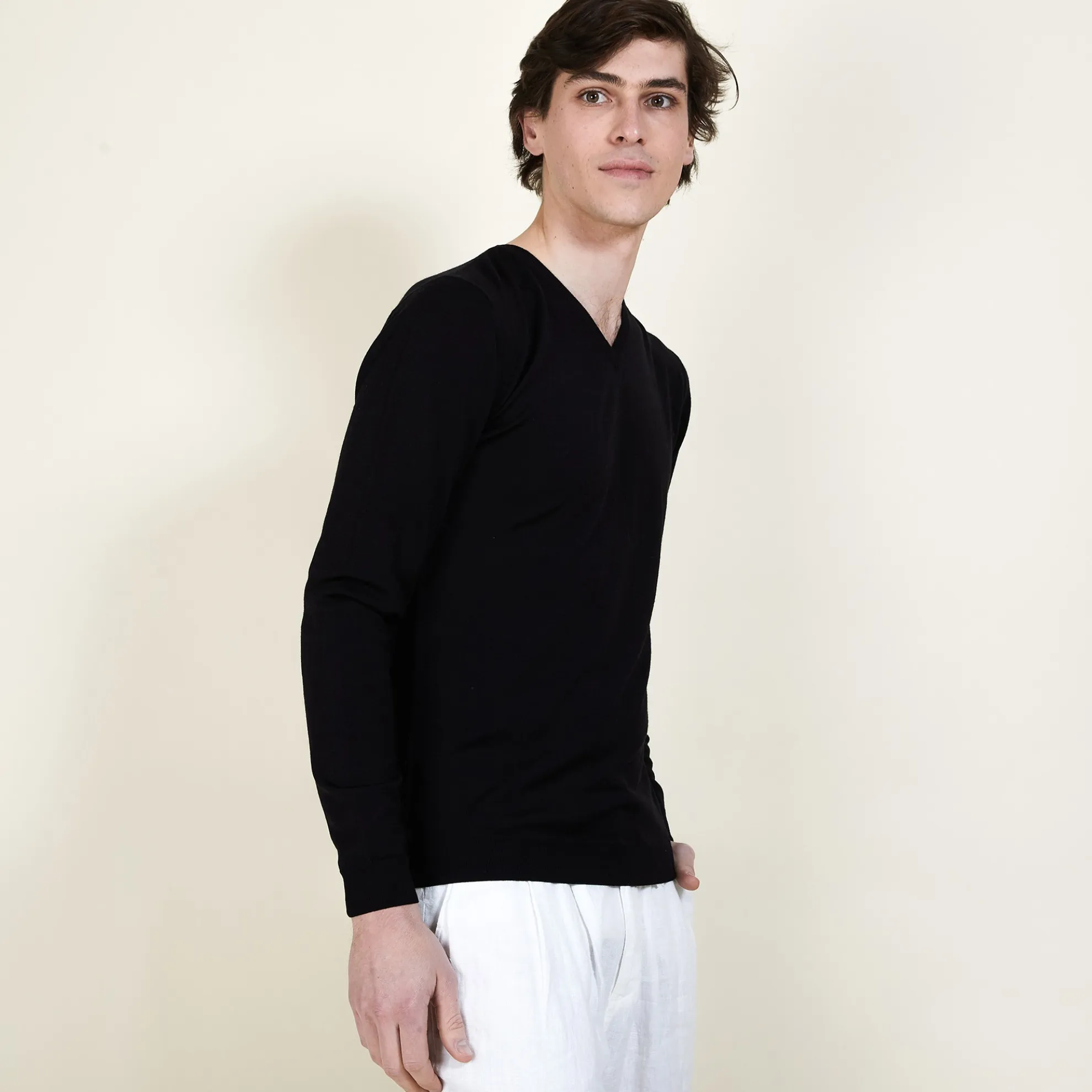 Maison Montagut Pull Col V En Laine Et Soie - Basil>Homme Pulls