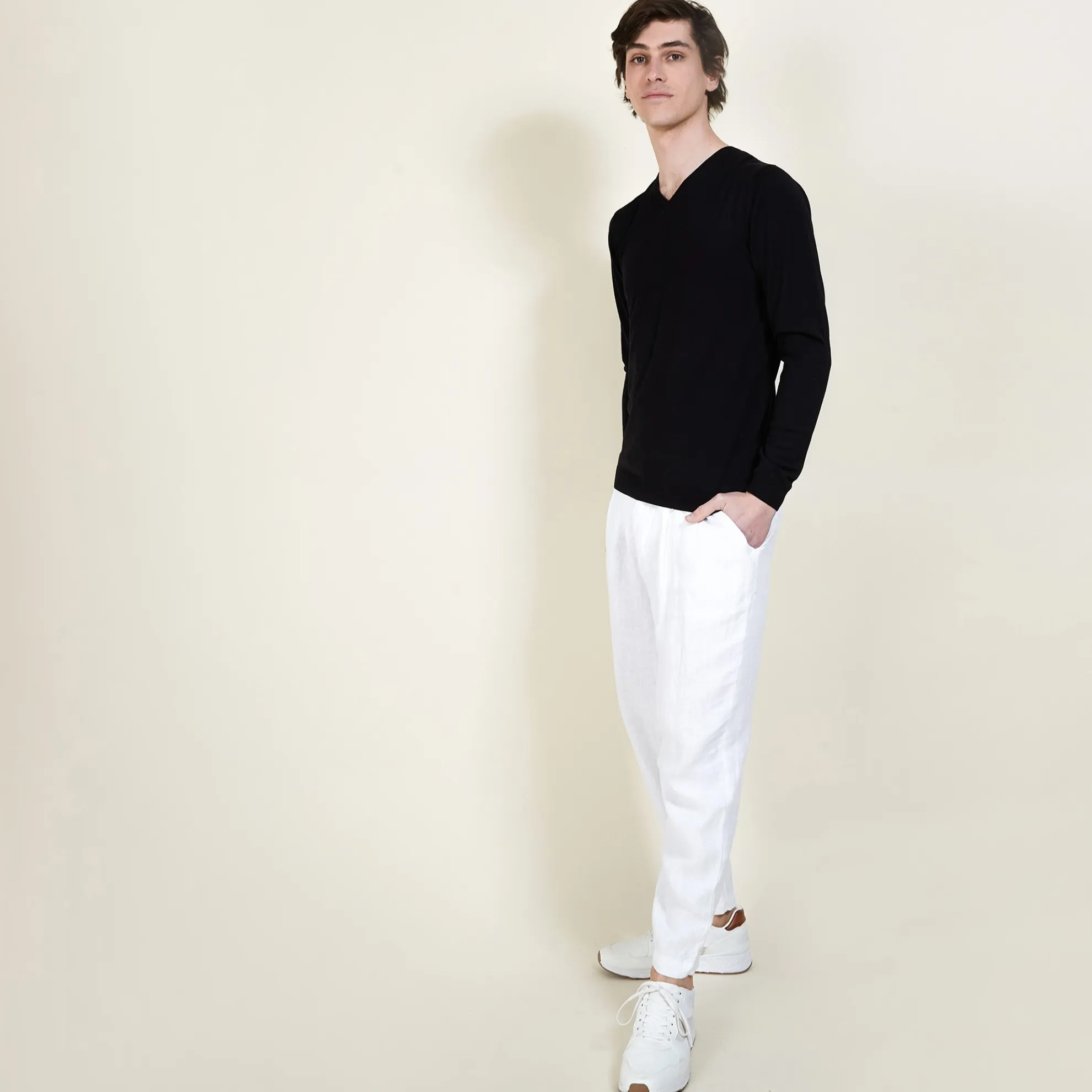 Maison Montagut Pull Col V En Laine Et Soie - Basil>Homme Pulls