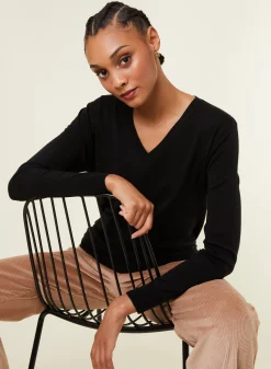 Maison Montagut Pull Col V En Laine Merinos - Arya><noscript><img width=