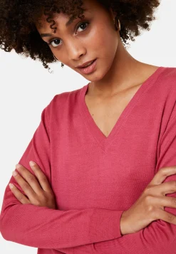 Maison Montagut Pull Col V En Laine Merinos - Arya><noscript><img width=