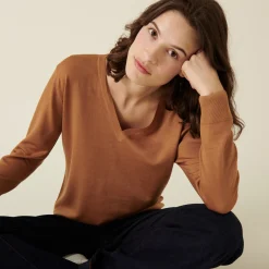 Maison Montagut Pull Col V En Laine Merinos Finitions Bord Cotes - Arya><noscript><img width=