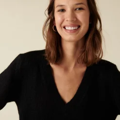 Maison Montagut Pull Col V En Mohair Finitions Bords Cotes - Astrid><noscript><img width=