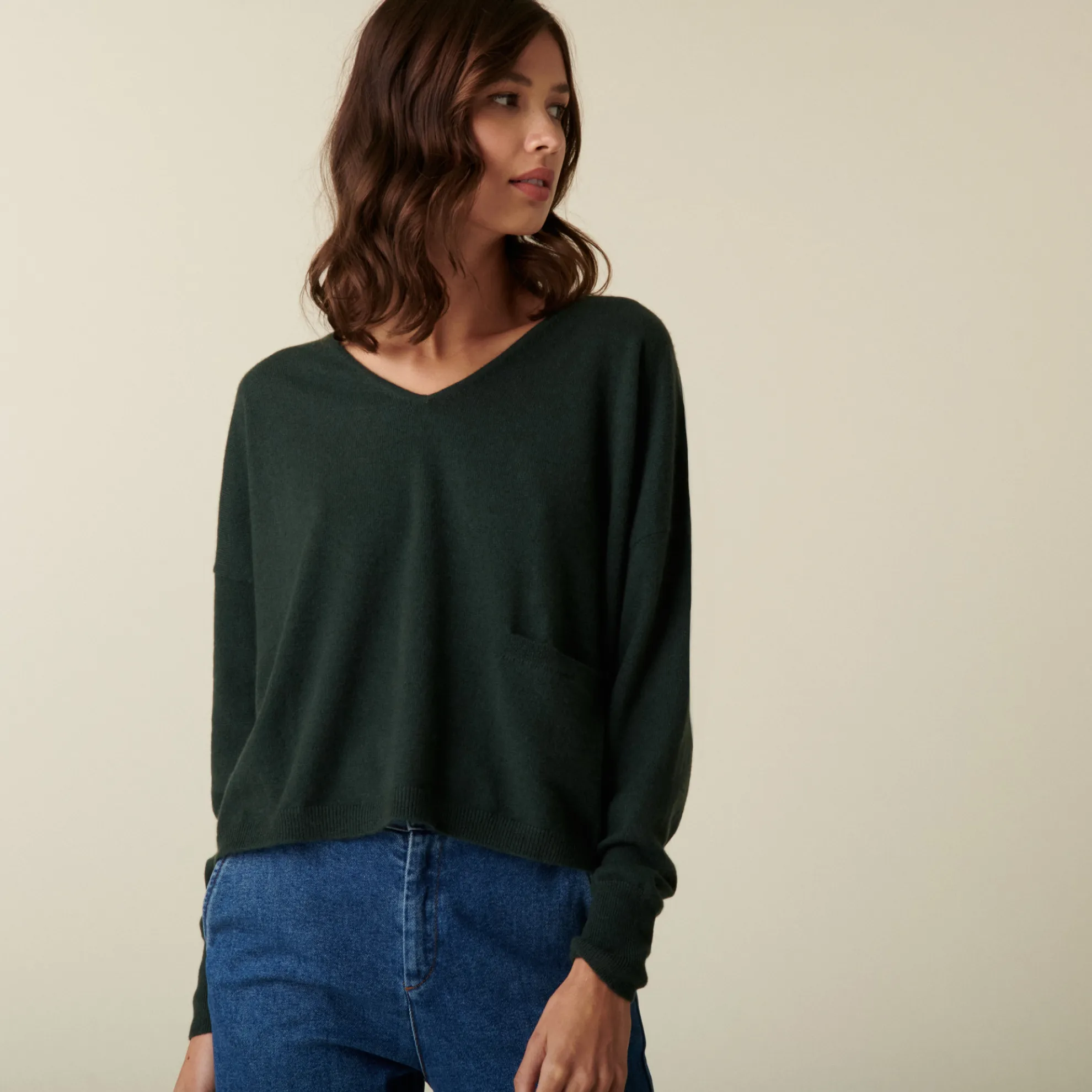 Maison Montagut Pull Court Col V En Cachemire Avec Poches - Balba>Femme Pulls