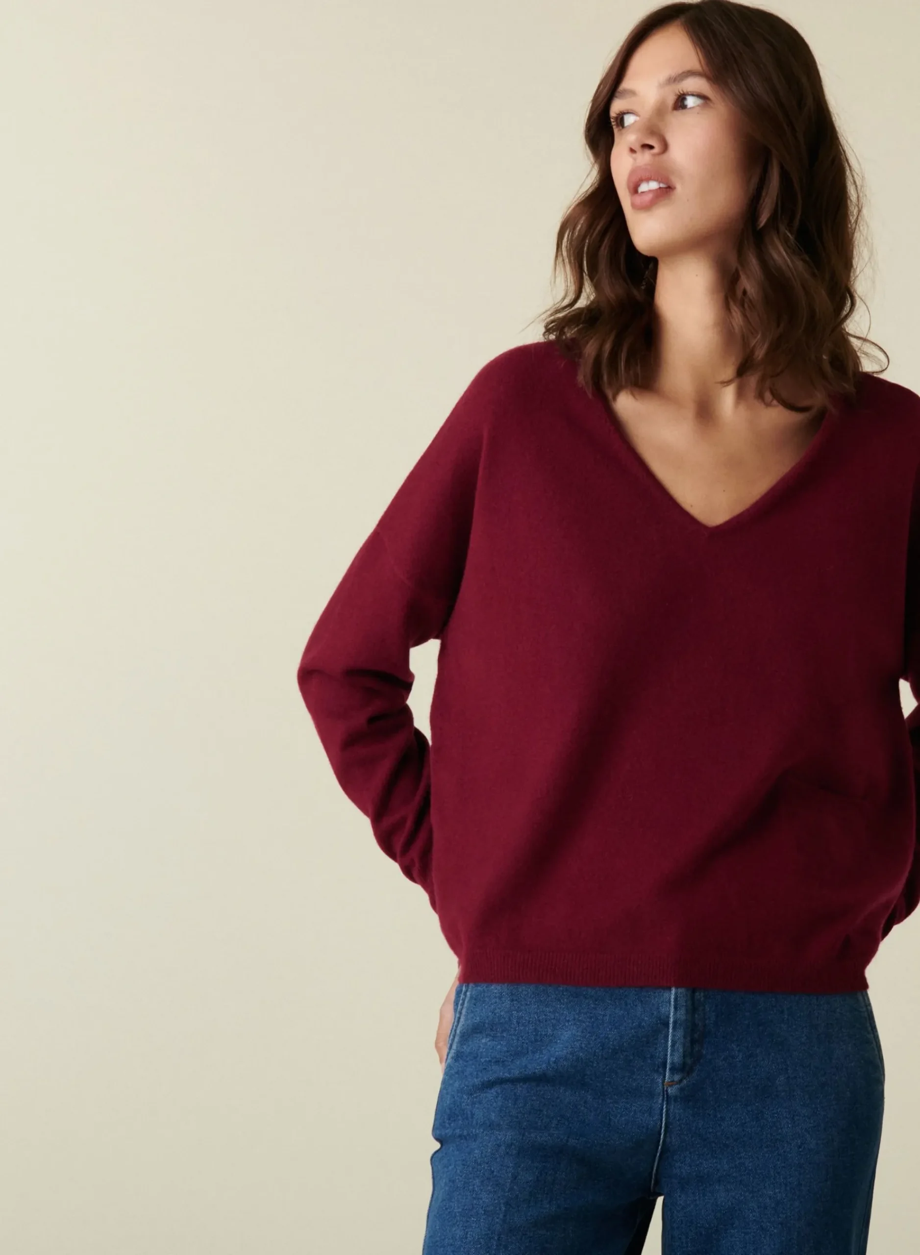 Maison Montagut Pull Court Col V En Cachemire Avec Poches - Balba>Femme Pulls
