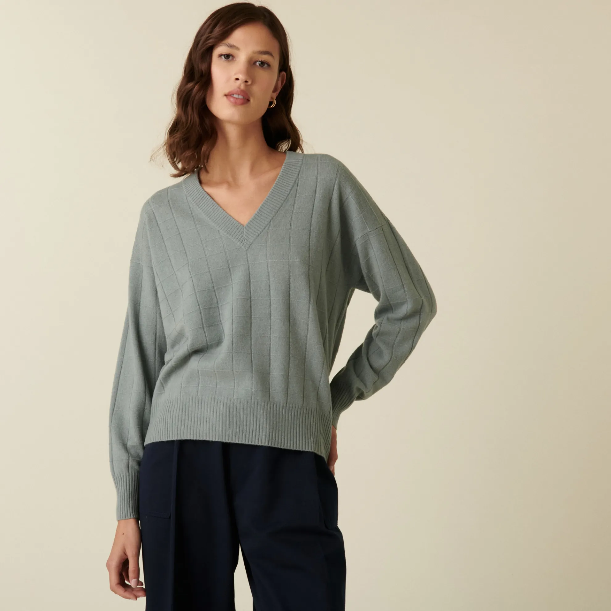 Maison Montagut Pull En Cachemire Col V En Jeu De Maille Quadrille - Canelle>Femme Pulls