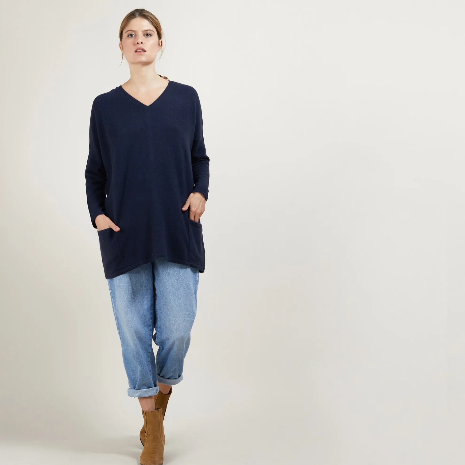 Maison Montagut Pull Oversize Col V En Cachemire Boutonne Dos - Binta>Femme Pulls