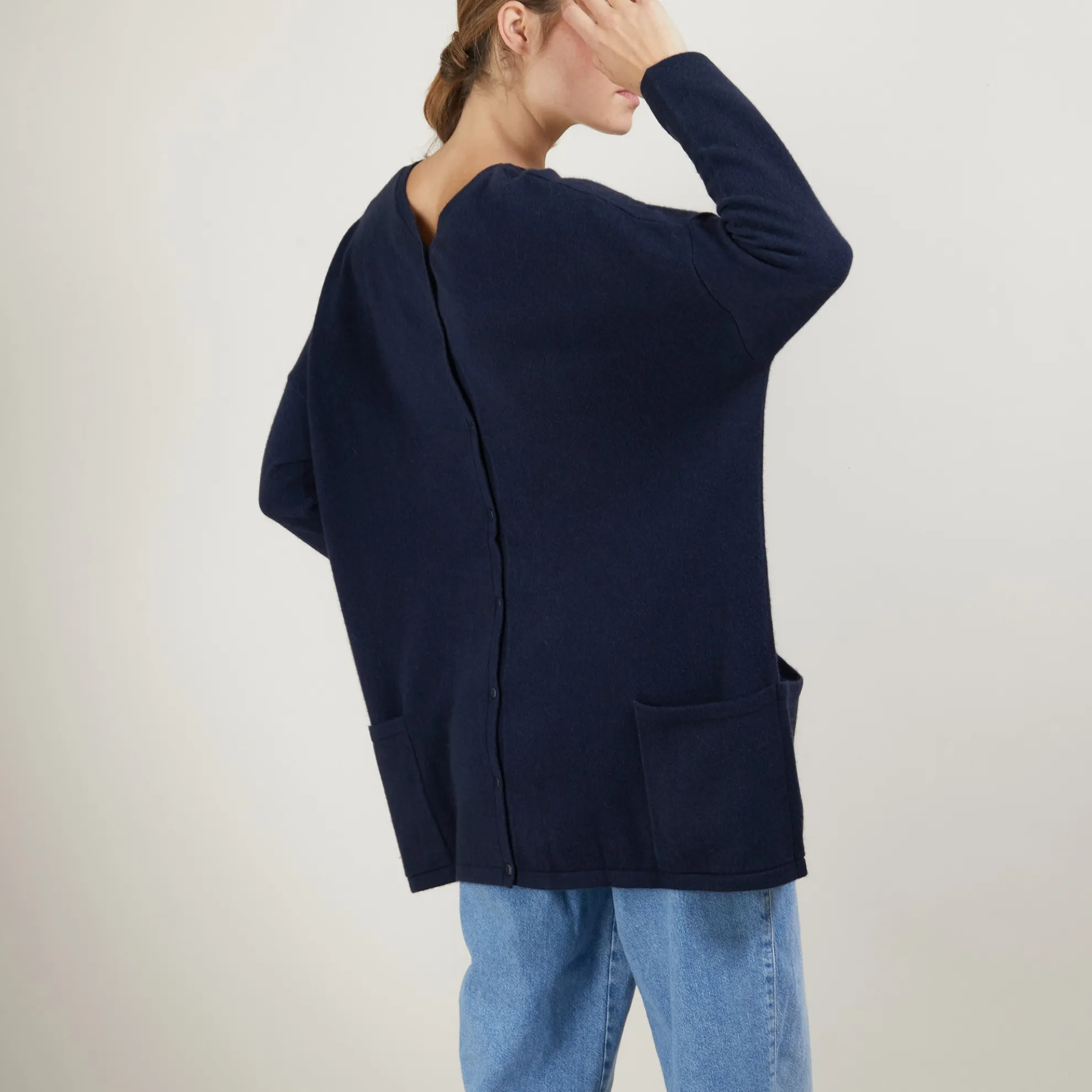 Maison Montagut Pull Oversize Col V En Cachemire Boutonne Dos - Binta>Femme Pulls